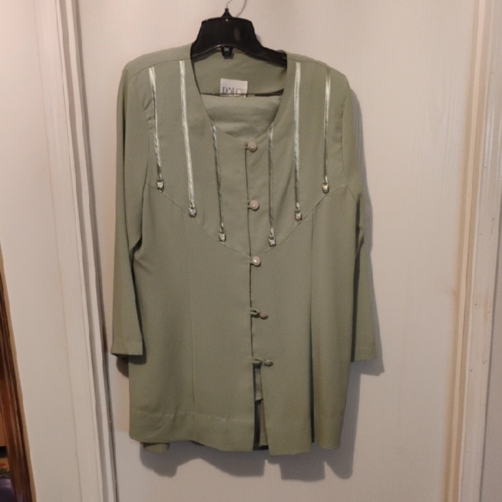 Elegant Green Blazer with Button Details